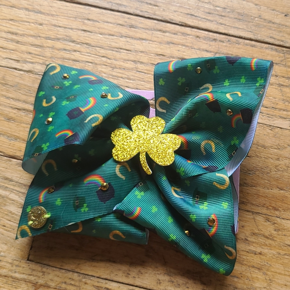 Jojo green shamrock St Patty's Day Bow